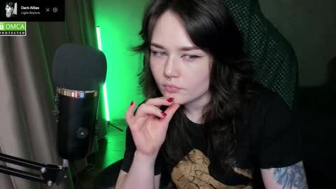 Red online show from March 30, 2026, 8:43 pm