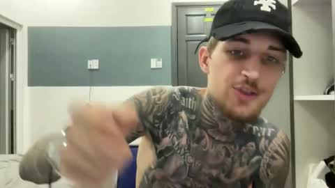 Snapshot of hellacozy chatting on October 26, 2025, 3:29 pm hellacozy online show from October 26, 2025, 3:29 pm