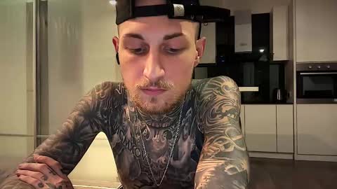 Snapshot of hellacozy chatting on February 19, 2026, 5:31 pm hellacozy online show from February 19, 2026, 5:31 pm