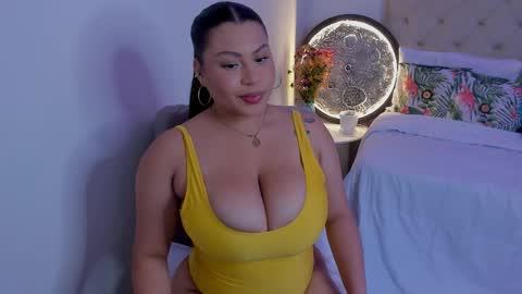 Snapshot of hellenamazing chatting on December 5, 2025, 3:15 am hellenamazing online show from December 5, 2025, 3:15 am