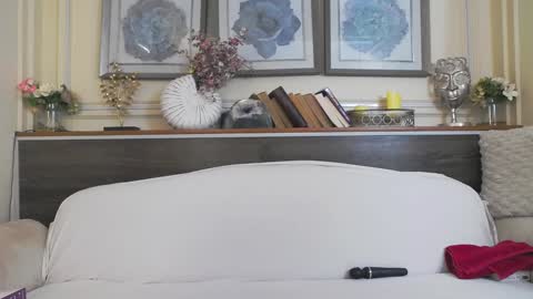 Snapshot of hellendesire chatting on February 1, 2025, 4:14 am online show from February 1, 2025, 4:14 am