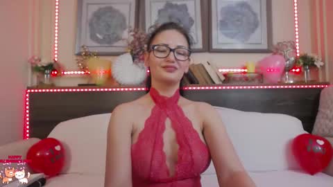 Snapshot of hellendesire chatting on February 14, 2025, 7:17 am online show from February 14, 2025, 7:17 am