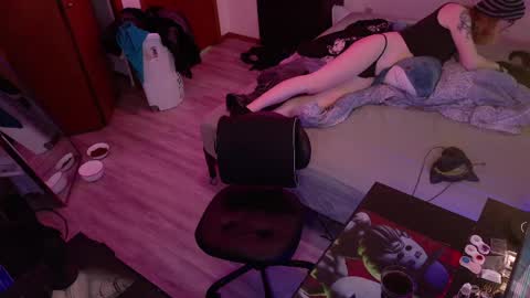 Hayley online show from April 8, 2026, 1:16 am