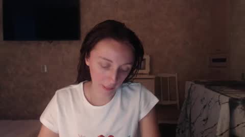 Snapshot of hellokittykaty chatting on December 26, 2024, 6:52 am Victory online show from December 26, 2024, 6:52 am