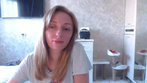 Snapshot of hellokittykaty chatting on May 20, 2026, 6:19 am Victory online show from May 20, 2026, 6:19 am
