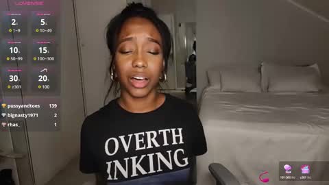 Snapshot of hellsd97 chatting on December 5, 2024, 6:10 am hellsd97 online show from December 5, 2024, 6:10 am