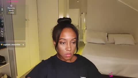 Snapshot of hellsd97 chatting on December 30, 2024, 3:25 am hellsd97 online show from December 30, 2024, 3:25 am