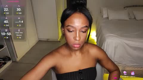 Snapshot of hellsd97 chatting on February 24, 2025, 12:30 am hellsd97 online show from February 24, 2025, 12:30 am