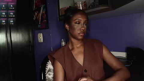 Snapshot of hellsd97 chatting on October 25, 2025, 4:20 am hellsd97 online show from October 25, 2025, 4:20 am