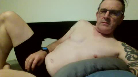 Snapshot of hempie1973 chatting on July 20, 2026, 11:12 am hempie1973 online show from July 20, 2026, 11:12 am