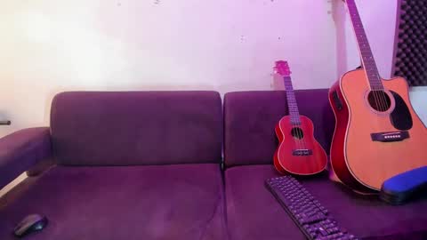 henrik_senn online show from December 11, 2024, 12:23 pm