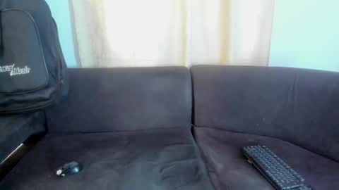 henrik_senn online show from October 2, 2025, 6:15 pm