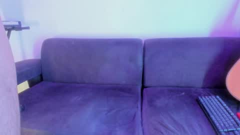 henrik_senn online show from November 26, 2025, 10:33 pm