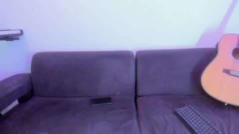 henrik_senn online show from April 10, 2026, 8:19 am