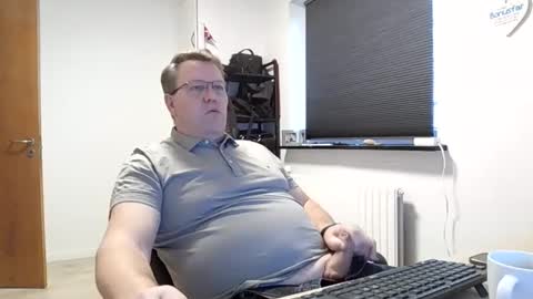 henrikrp1971 online show from January 24, 2025, 12:10 pm