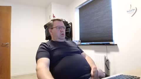 henrikrp1971 online show from February 23, 2025, 2:46 pm