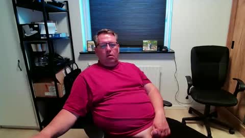 henrikrp1971 online show from May 1, 2026, 6:23 pm