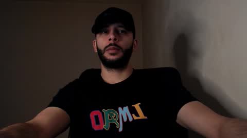 Snapshot of henryaxe chatting on October 5, 2025, 5:33 pm HenryAxe online show from October 5, 2025, 5:33 pm