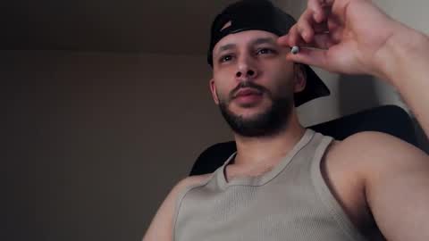 Snapshot of henryaxe chatting on November 7, 2025, 2:55 am HenryAxe online show from November 7, 2025, 2:55 am