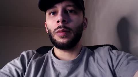 Snapshot of henryaxe chatting on November 19, 2025, 9:42 am HenryAxe online show from November 19, 2025, 9:42 am