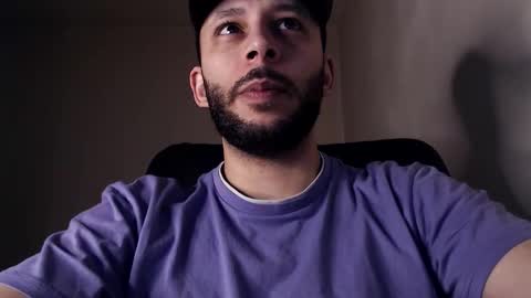 Snapshot of henryaxe chatting on November 20, 2025, 9:31 am HenryAxe online show from November 20, 2025, 9:31 am