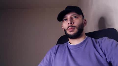 Snapshot of henryaxe chatting on November 21, 2025, 1:54 pm HenryAxe online show from November 21, 2025, 1:54 pm