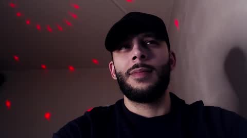 Snapshot of henryaxe chatting on November 25, 2025, 9:48 pm HenryAxe online show from November 25, 2025, 9:48 pm