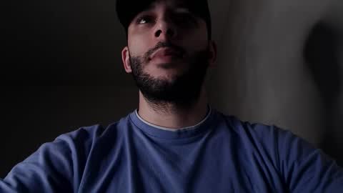 Snapshot of henryaxe chatting on December 14, 2025, 6:45 pm HenryAxe online show from December 14, 2025, 6:45 pm