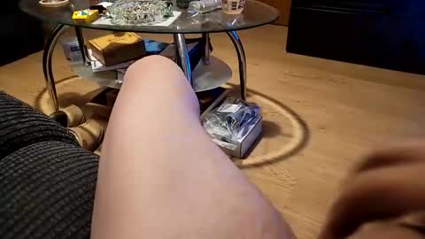 Henrybones online show from October 13, 2025, 4:40 pm