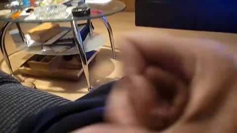 Henrybones online show from October 19, 2025, 6:03 am