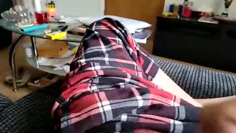 Henrybones online show from October 25, 2025, 8:22 am