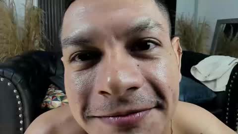 henrydouglas online show from March 18, 2026, 6:05 am