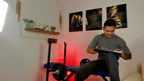 henrydouglas online show from April 1, 2026, 5:43 pm