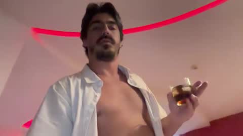 henryrio2 online show from December 16, 2025, 5:40 pm