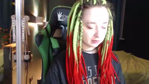 Hentaishiing online show from April 1, 2026, 4:59 pm