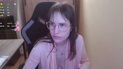 Snapshot of heraluna_ chatting on January 21, 2025, 10:51 pm HeraLuna online show from January 21, 2025, 10:51 pm