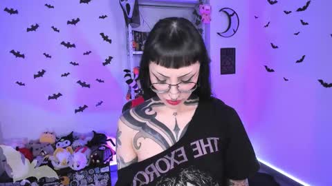 Snapshot of herinfernalmajesty chatting on October 30, 2025, 2:35 am Marie online show from October 30, 2025, 2:35 am