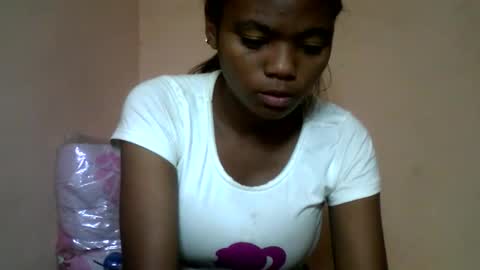 herisse01 online show from June 8, 2026, 5:30 am