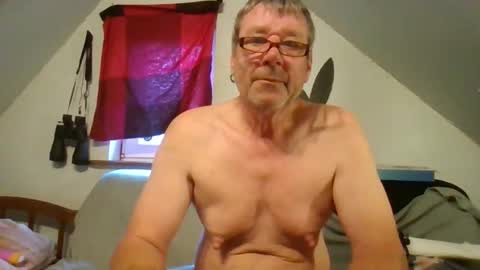 herry140 online show from May 16, 2026, 4:53 am
