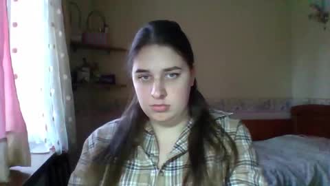 hess_luna_ online show from January 13, 2026, 10:09 am