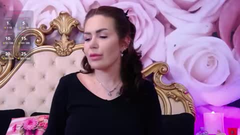 Hessy online show from November 12, 2025, 5:02 pm