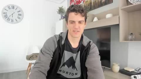 heterooli online show from February 19, 2025, 2:01 pm