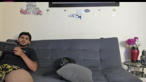 yeis online show from April 7, 2026, 10:09 pm