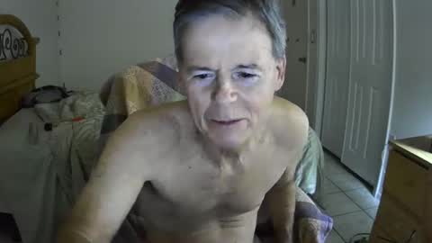 Snapshot of hewes1 chatting on December 30, 2024, 7:48 am hewes1 online show from December 30, 2024, 7:48 am