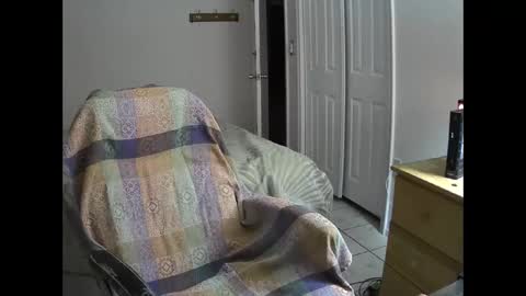 Snapshot of hewes1 chatting on January 16, 2025, 10:32 am hewes1 online show from January 16, 2025, 10:32 am