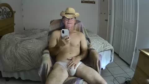 Snapshot of hewes1 chatting on February 13, 2025, 7:24 am hewes1 online show from February 13, 2025, 7:24 am