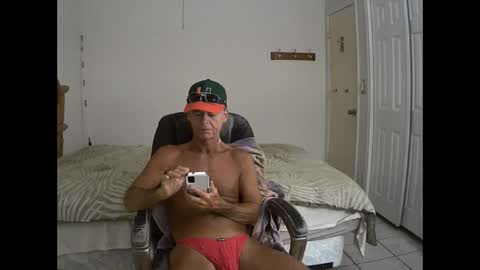 Snapshot of hewes1 chatting on September 9, 2025, 9:31 am hewes1 online show from September 9, 2025, 9:31 am