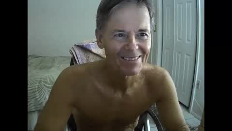 Snapshot of hewes1 chatting on October 21, 2025, 9:21 am hewes1 online show from October 21, 2025, 9:21 am