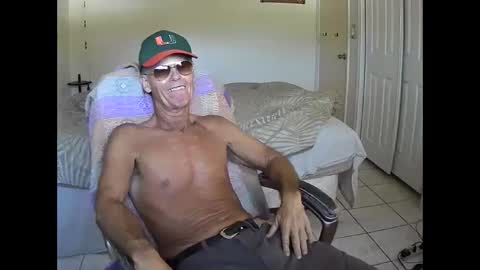 hewes1 online show from November 17, 2025, 8:36 pm