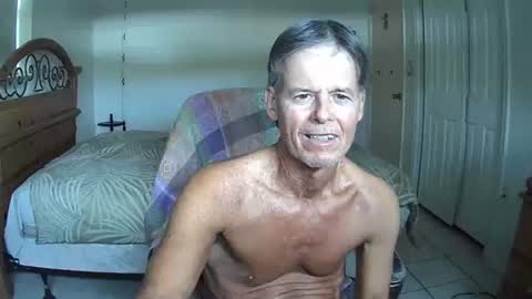 Snapshot of hewes1 chatting on January 5, 2026, 6:33 pm hewes1 online show from January 5, 2026, 6:33 pm